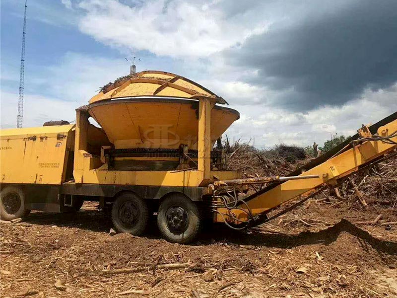 Tub grinder tree root crusher stump shredder machine